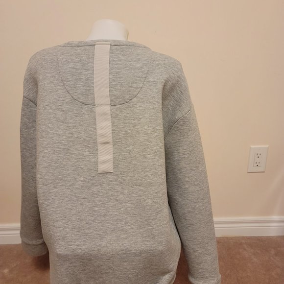 Nobis Aurora Women's Pullover - Picture 7 of 10